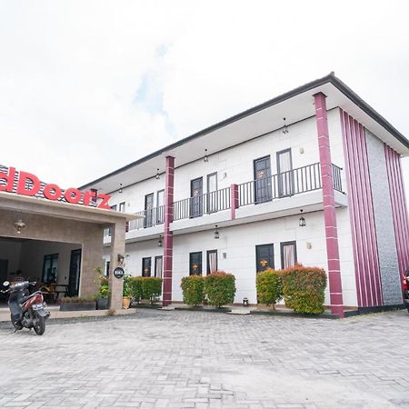 Reddoorz @ Wisma Pangrango Palangkaraya Exteriér fotografie
